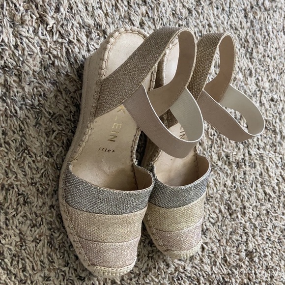 Anne Klein metallic wedges - Picture 2 of 4